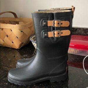 Black Chooka rain boots